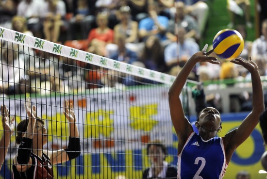 瑞士球队防守稳固传球快捷挑战国内顶尖联赛力量的简单介绍