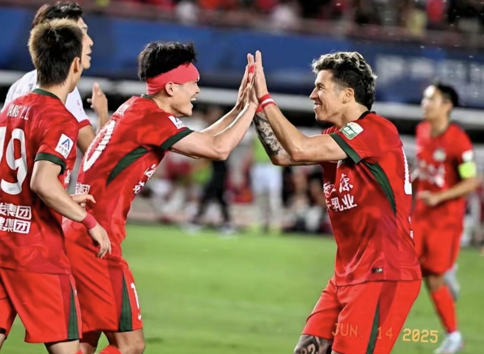 一支低迷的球队在最新一轮比赛中取得突破性的胜利的简单介绍